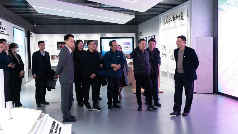 中国·18luck新利集团(股份)有限公司-官方网站