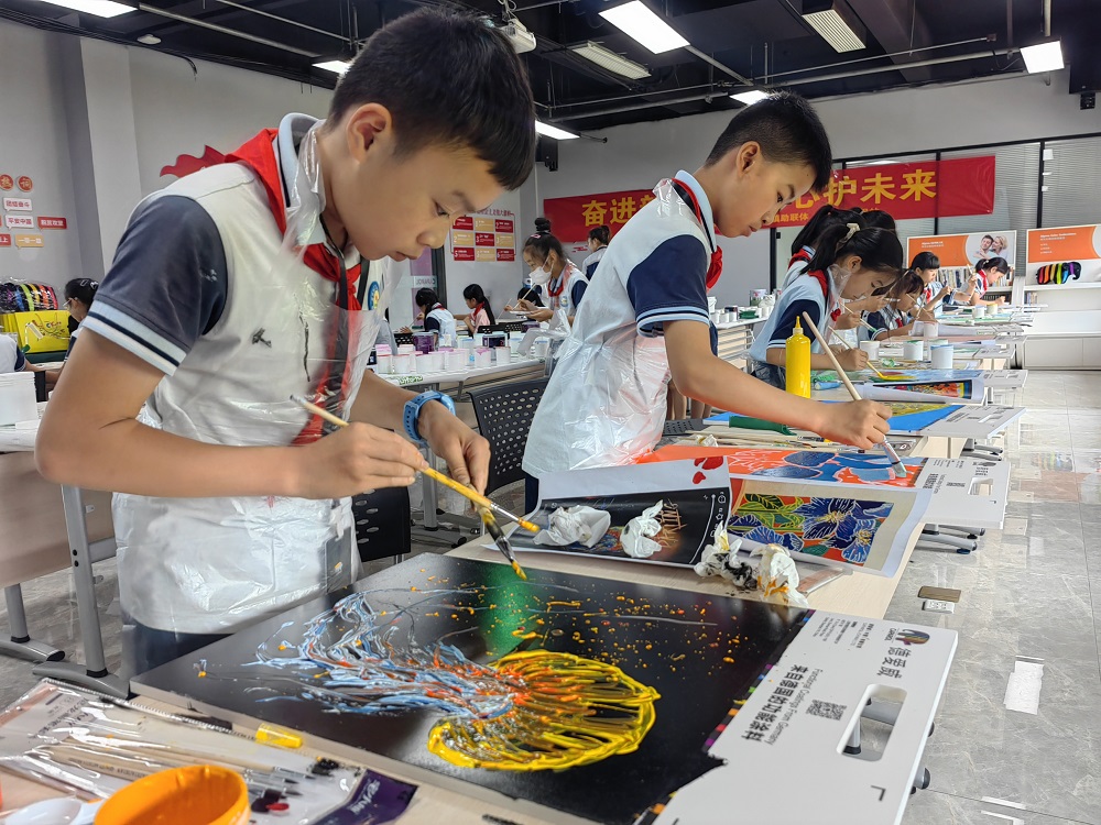 中国·18luck新利集团(股份)有限公司-官方网站