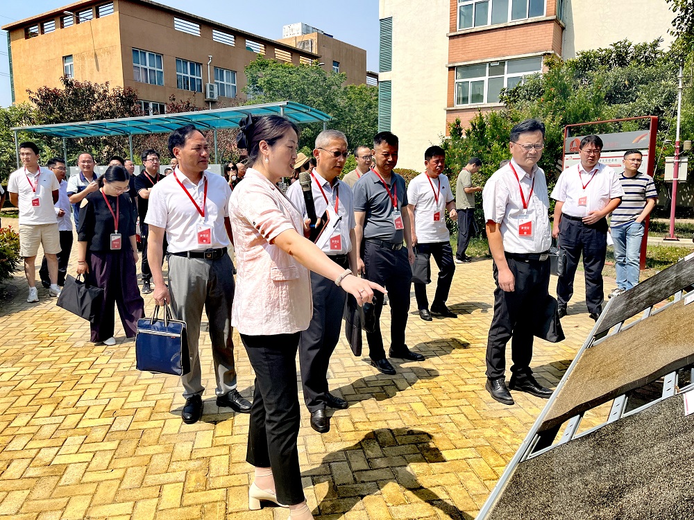 中国·18luck新利集团(股份)有限公司-官方网站